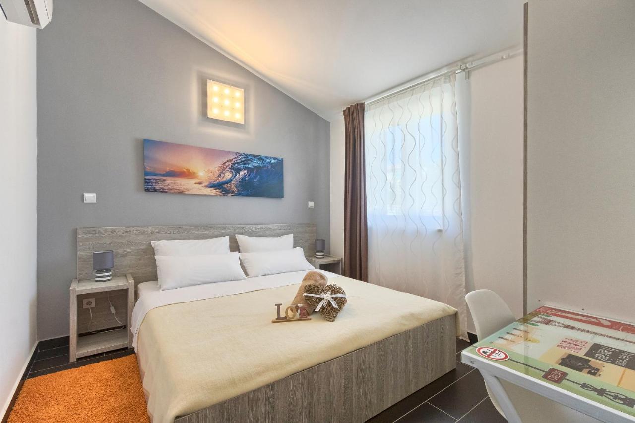 Villa 1520 photo