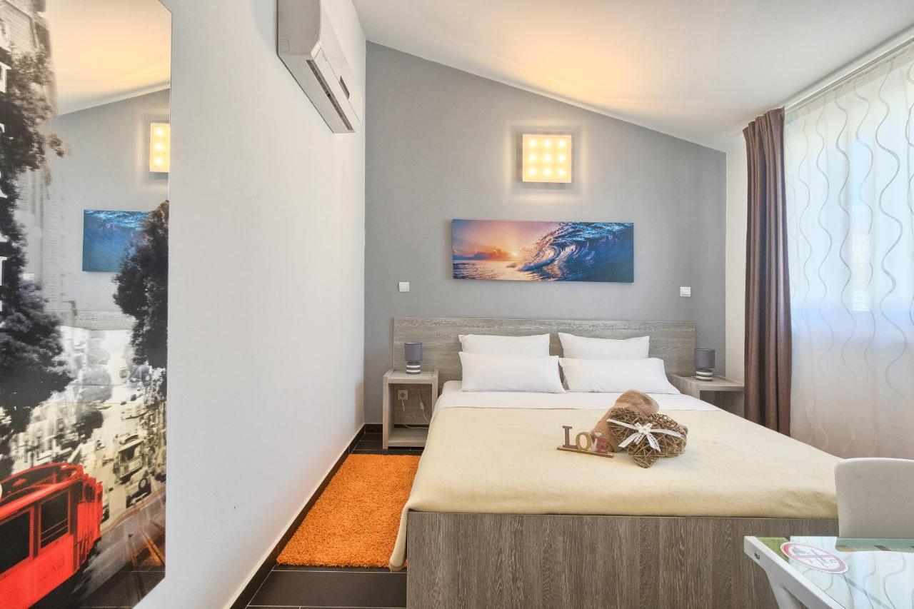 Villa 1520 photo