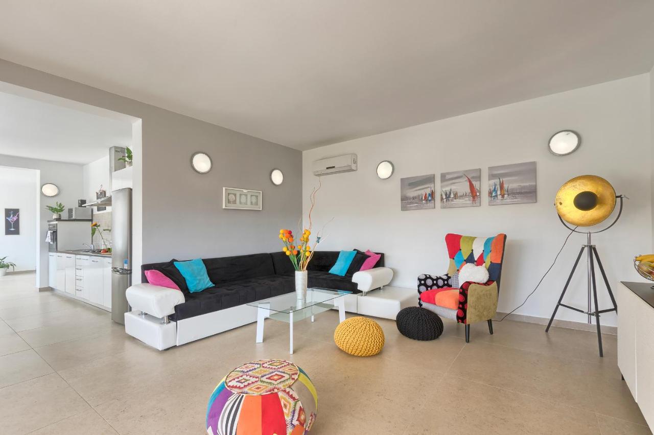 Villa 1520 photo