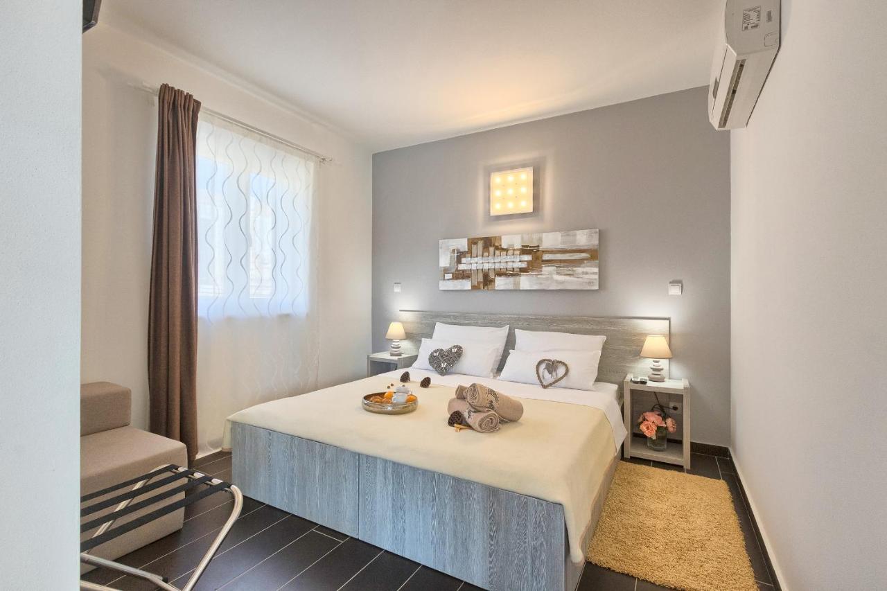 Villa 1520 photo