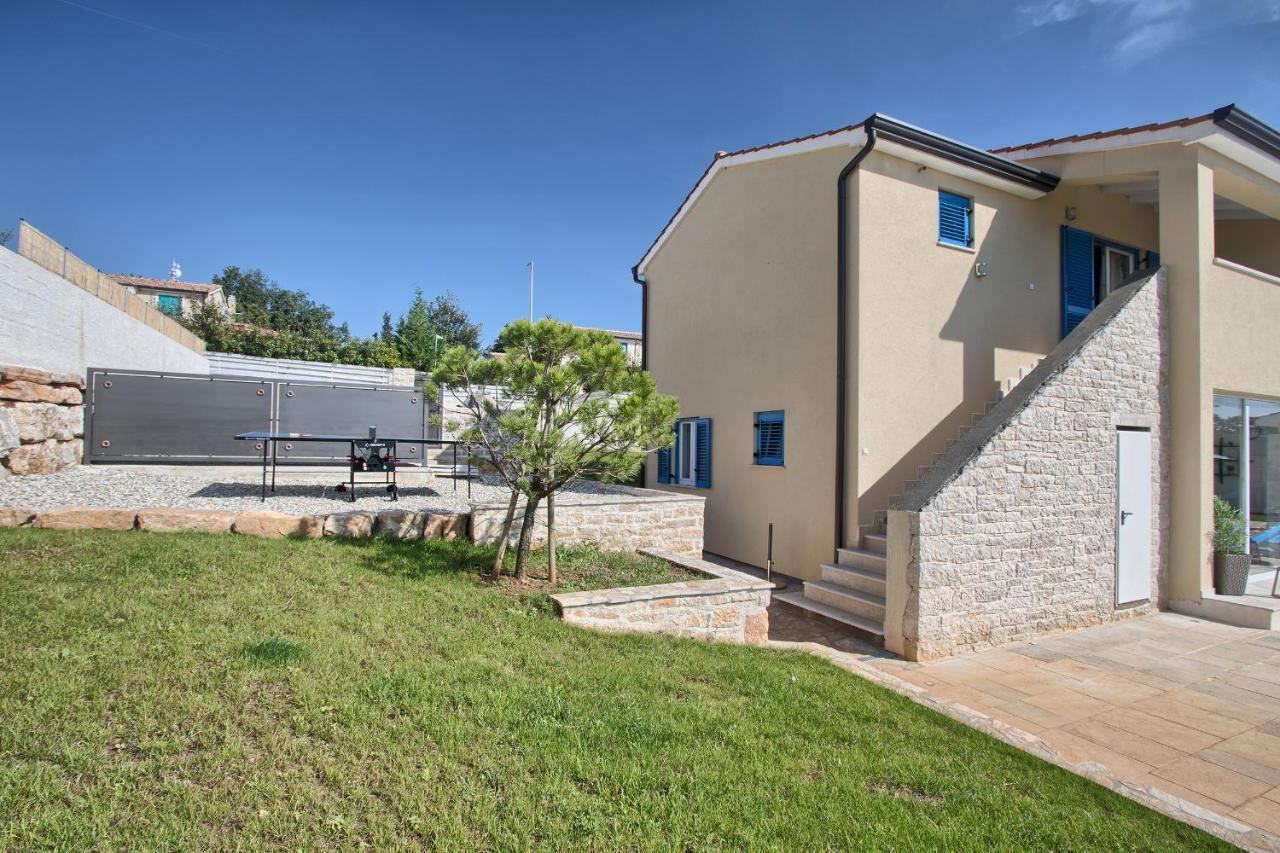 Villa 1520 photo