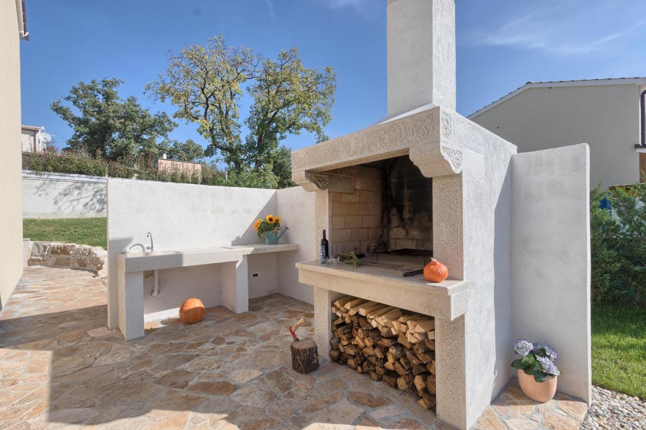 Villa 1520 photo