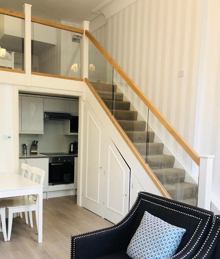 Luxury mezzanine apartment in Kensington / Earls Court Garden Square - 4