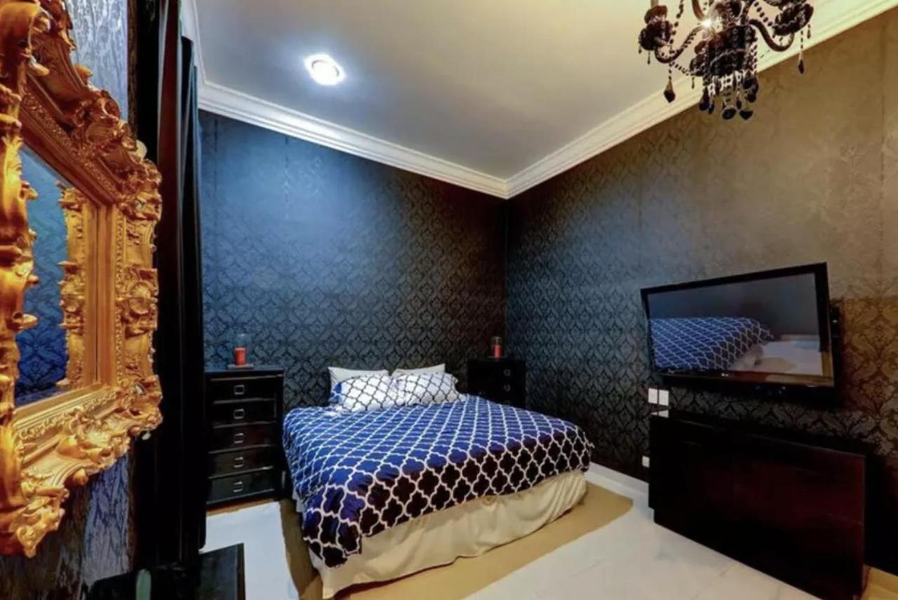 Lux ​​and Modern 3BR Condo photo