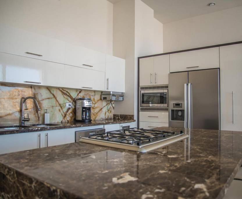 Lux ​​and Modern 3BR Condo photo