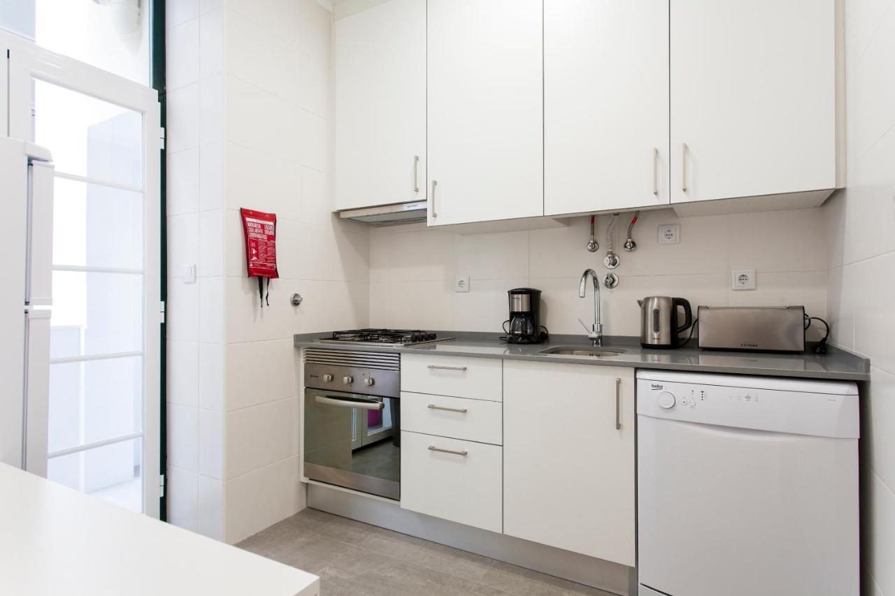 Central Downtown by Central Hill Apartments - 2