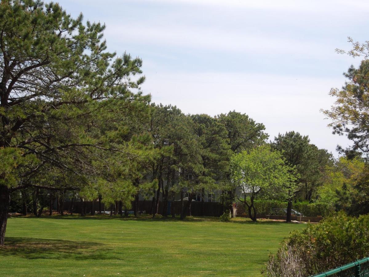 Hamlet Inn - PASSES TO COOPERS BEACH — photo 14