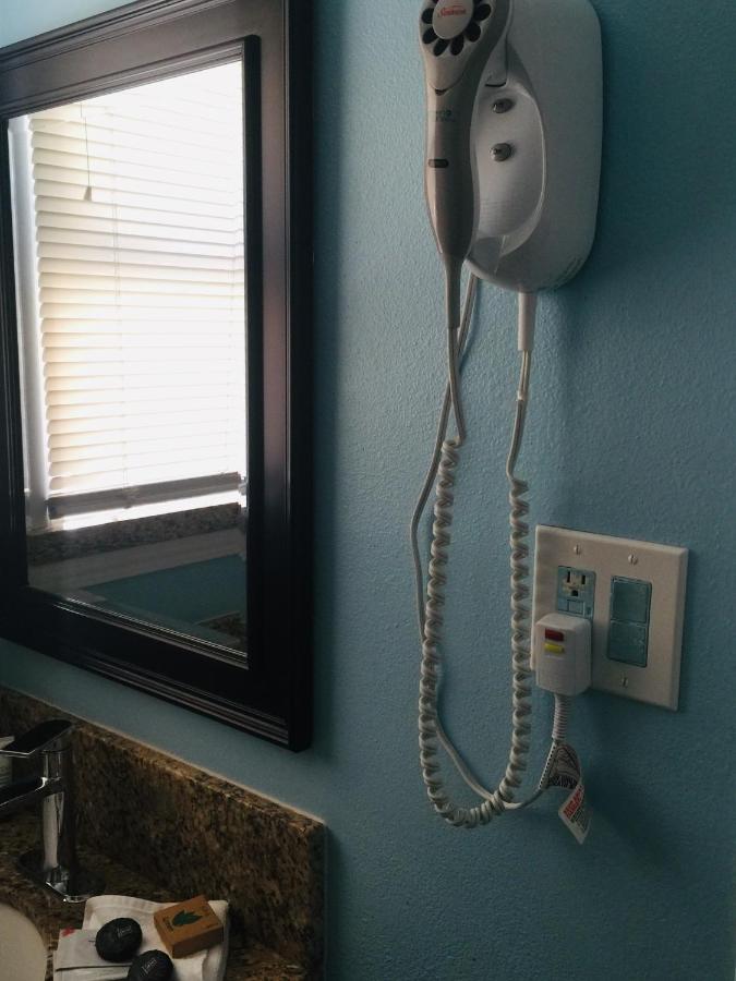 Dolphin Cove Motel — photo 20