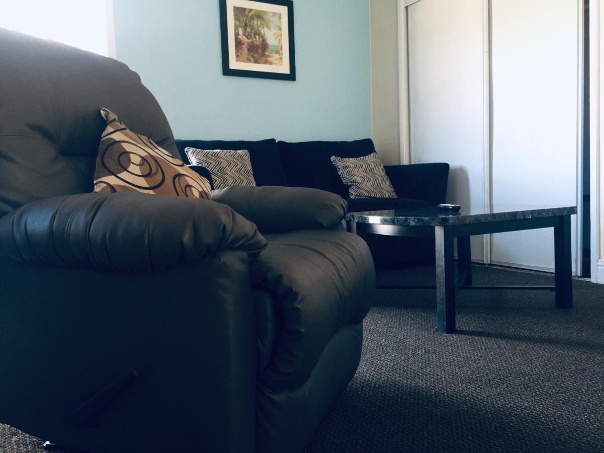 Dolphin Cove Motel — photo 24