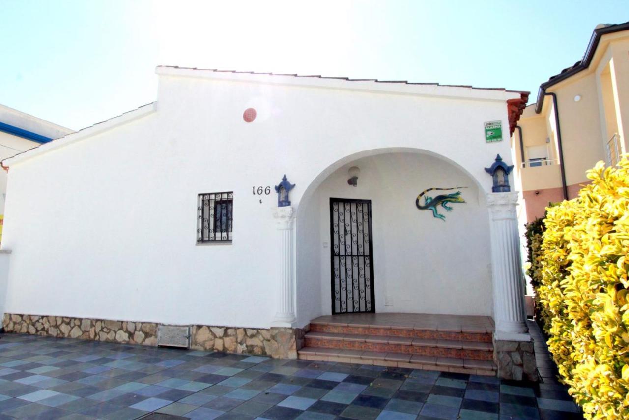 Villa Leon Inmo Pani 166 E - 11084 (Spanje Empuriabrava ...