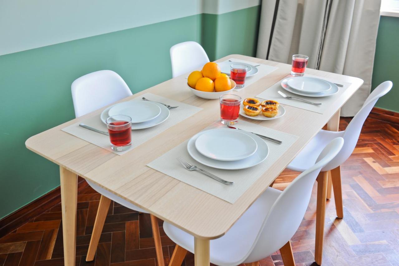 Cosmopolitan Comfort in Lisbon 4A- by Misha's Place - 3