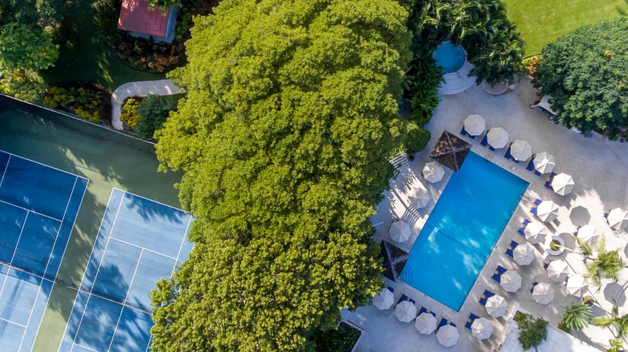Fairmont Royal Pavilion Barbados Resort photo