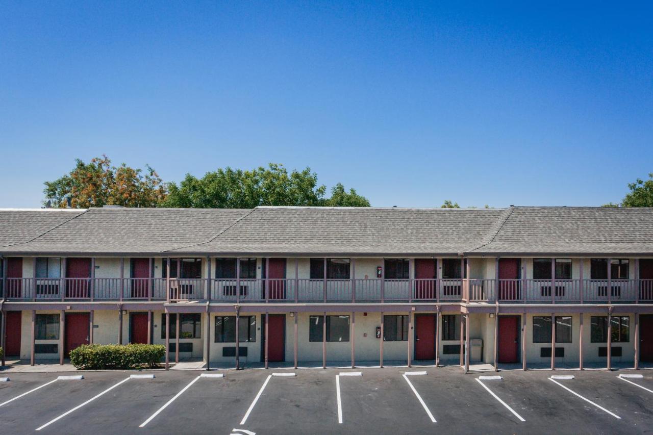 Alura Inn — photo 13