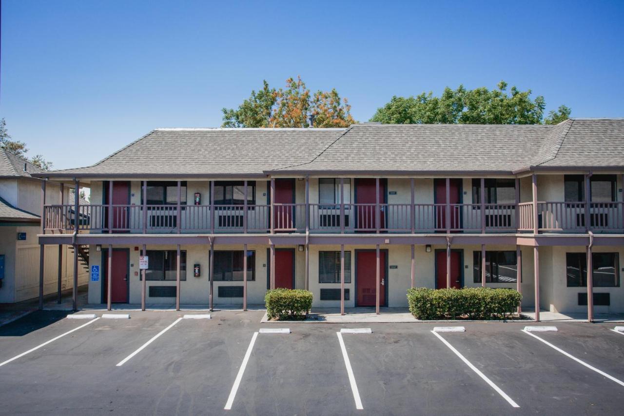 Alura Inn — photo 14