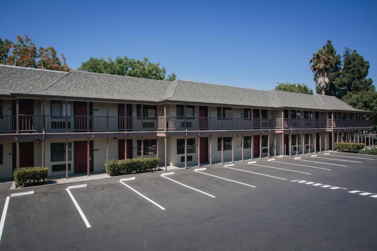 Alura Inn — photo 17