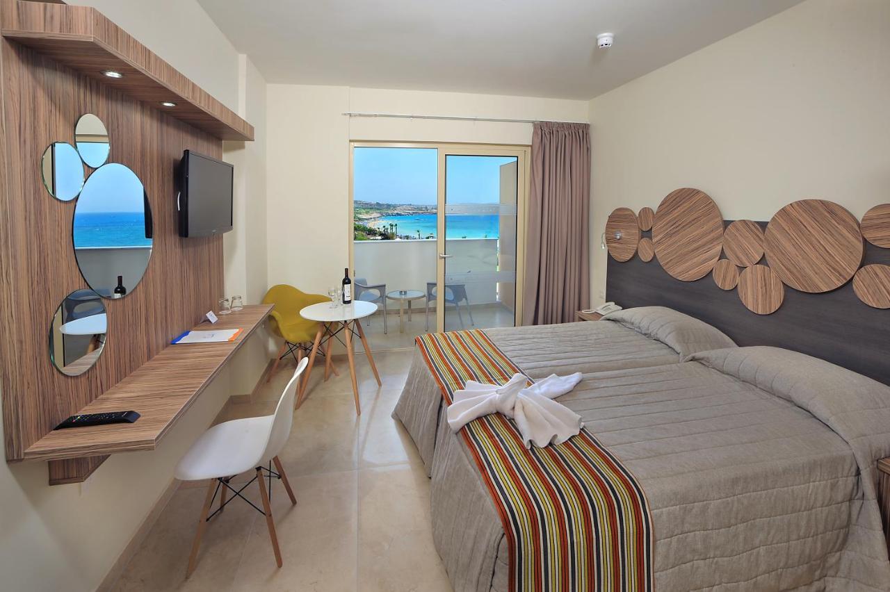 Nelia Beach Hotel & Spa photo