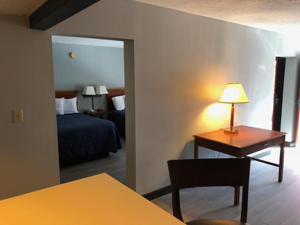 Springfield Inn — photo 14
