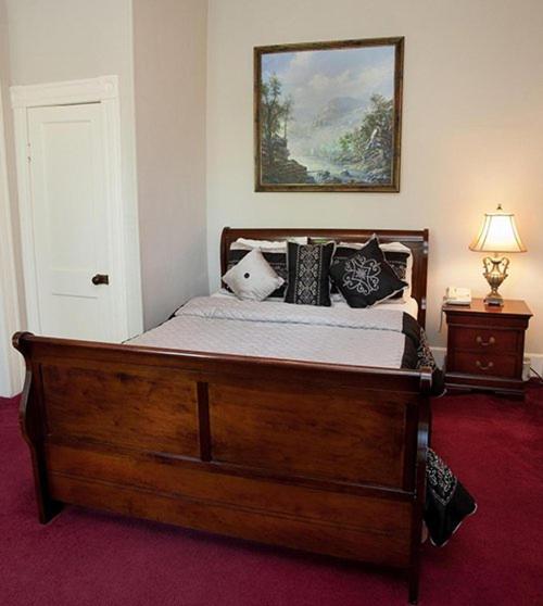 New Orleans Hotel Eureka Springs — photo 20