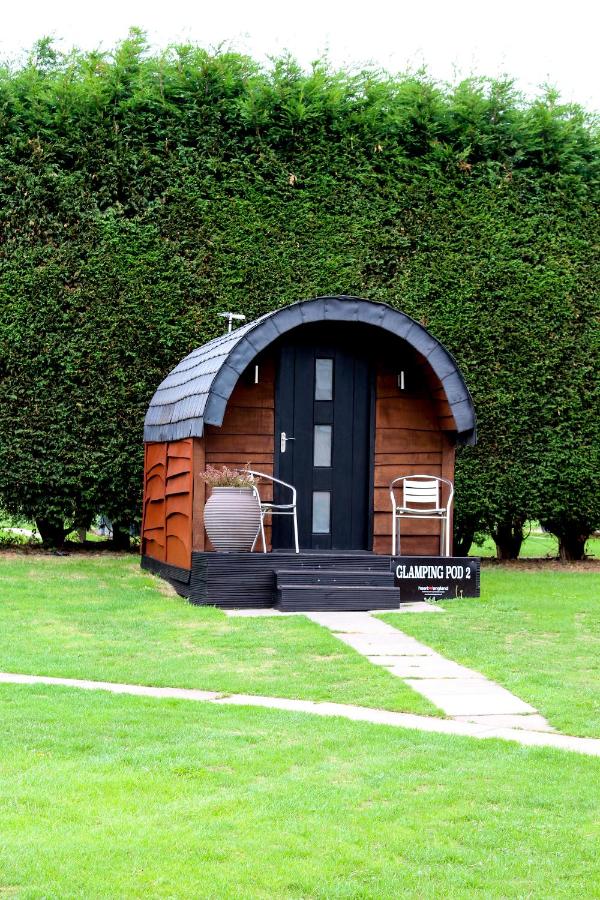 Pod with Shared Shower