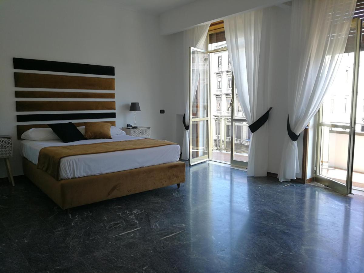 Neapolis City Life - 2