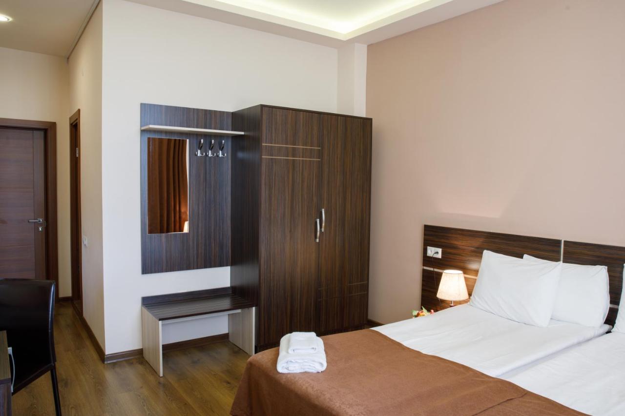Olympia Garden Hotel photo