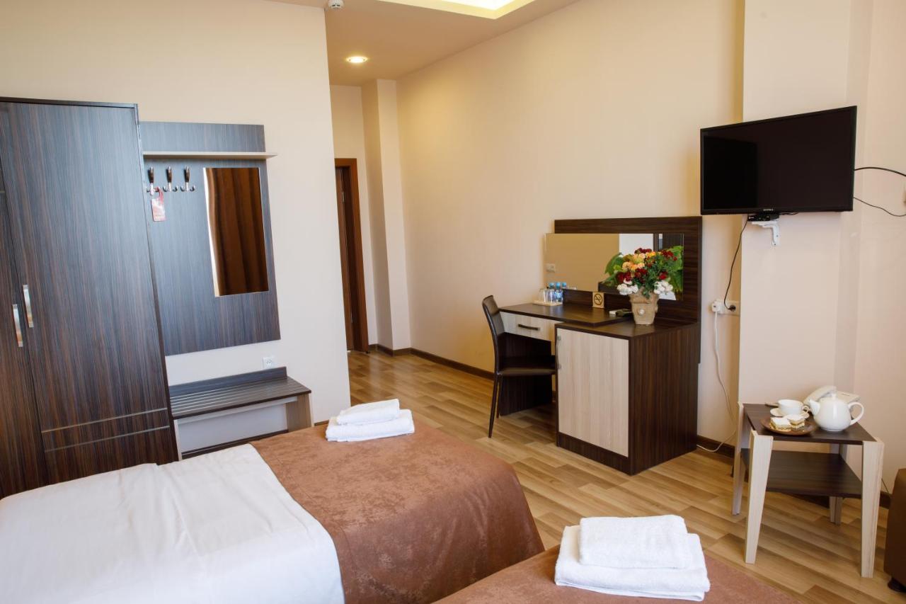 Olympia Garden Hotel photo