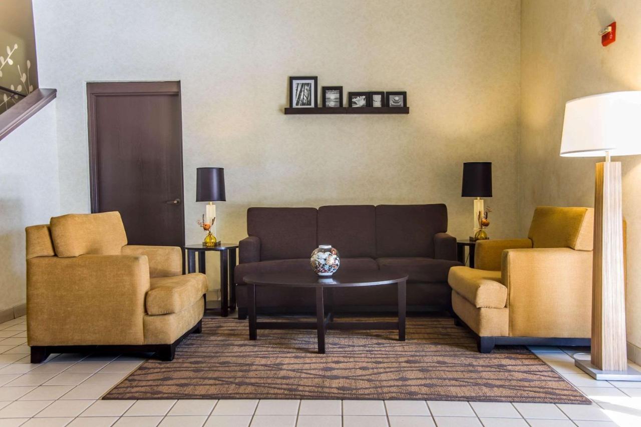 Airport Inn — photo 11