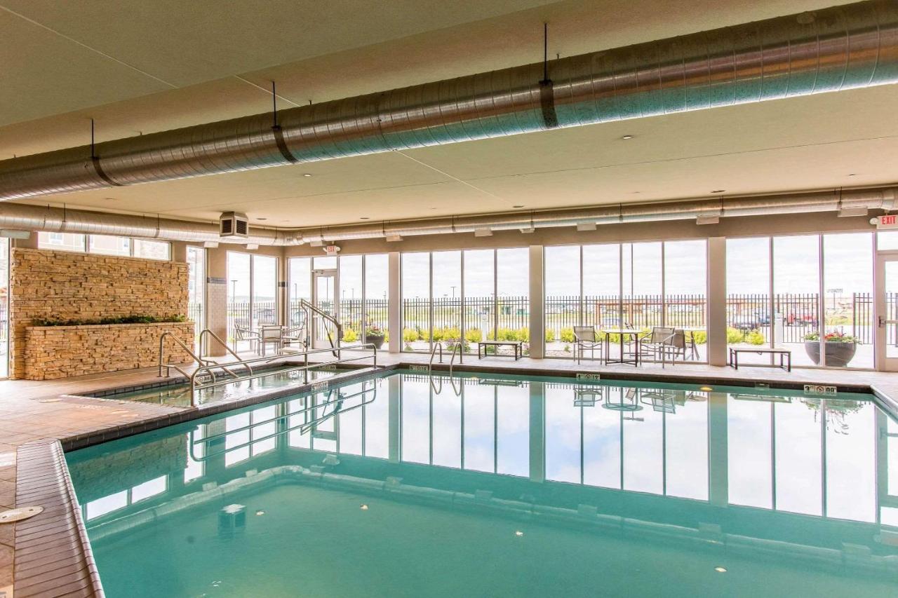 Heated swimming pool: Cambria Hotel Rapid City near Mount Rushmore