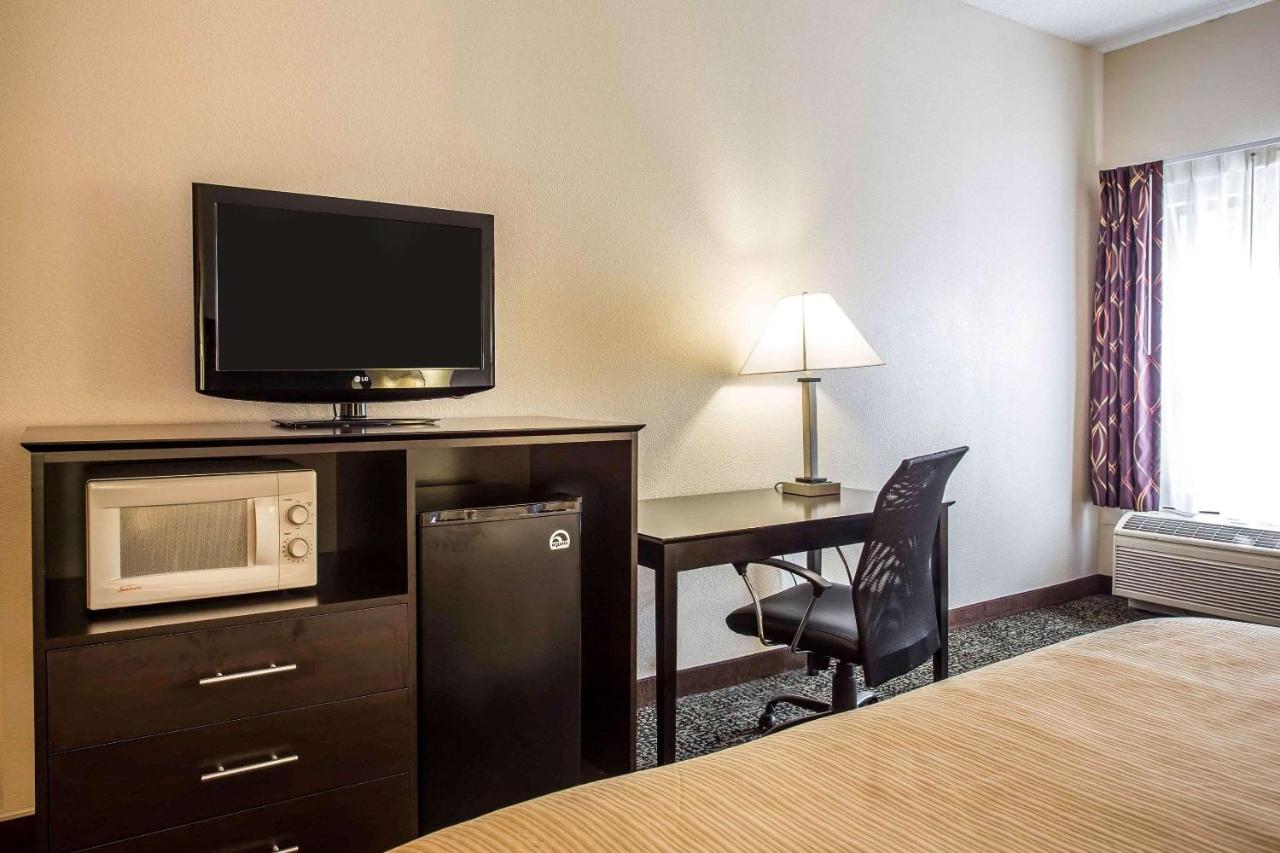 American Inn — photo 15