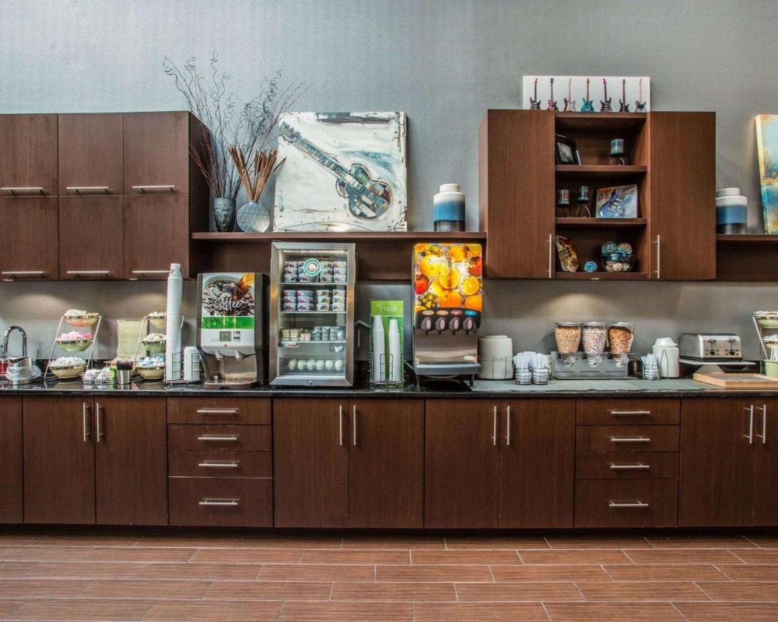 Quality Suites Nashville Airport - 2