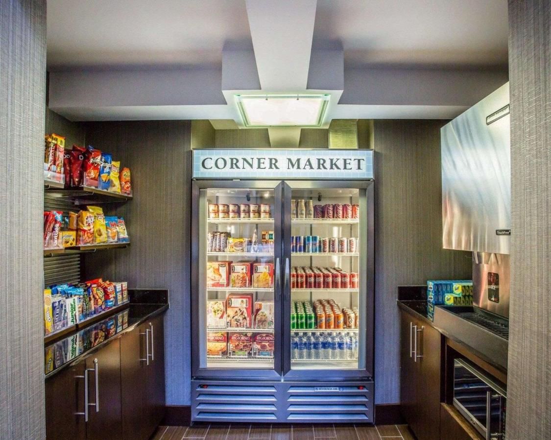 Quality Suites Nashville Airport - 3