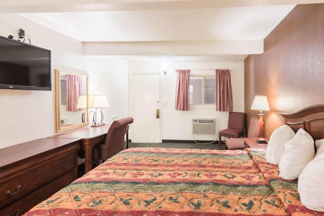First Interstate Inn — photo 5