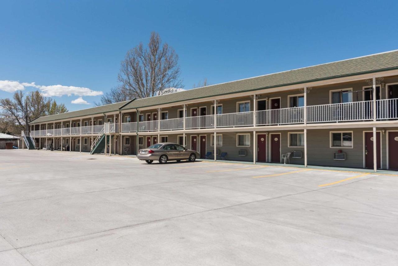 First Interstate Inn — photo 6