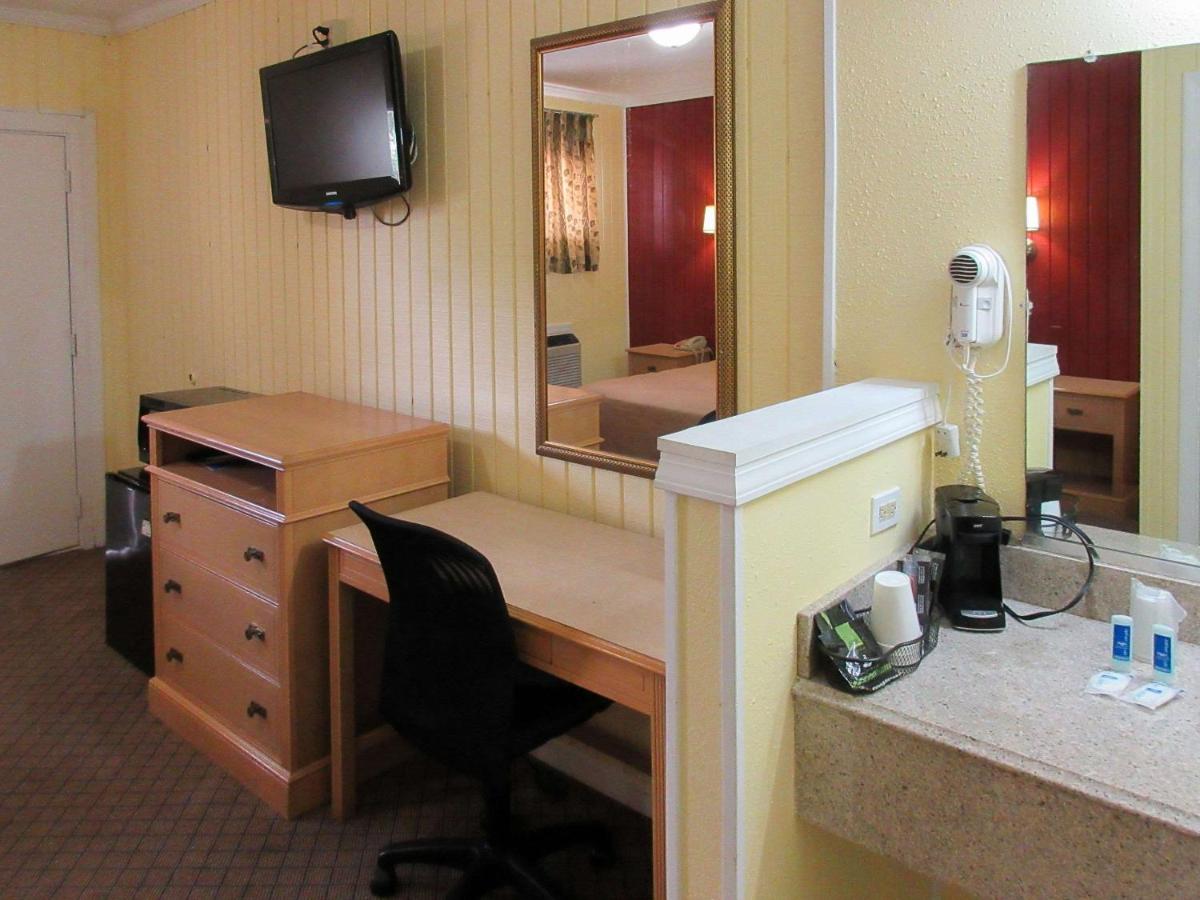 Relax Inn — photo 13