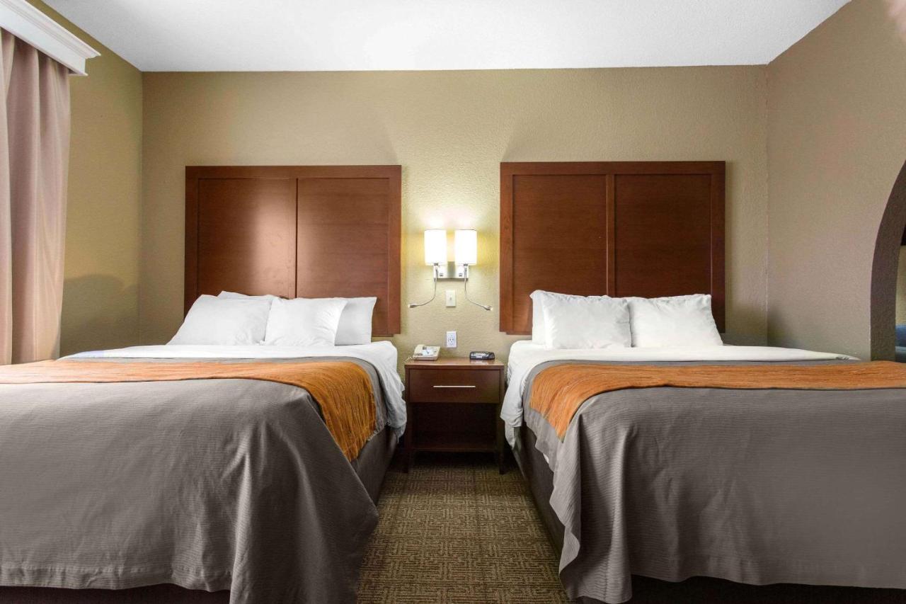 Hotel Adamex Deming — photo 21
