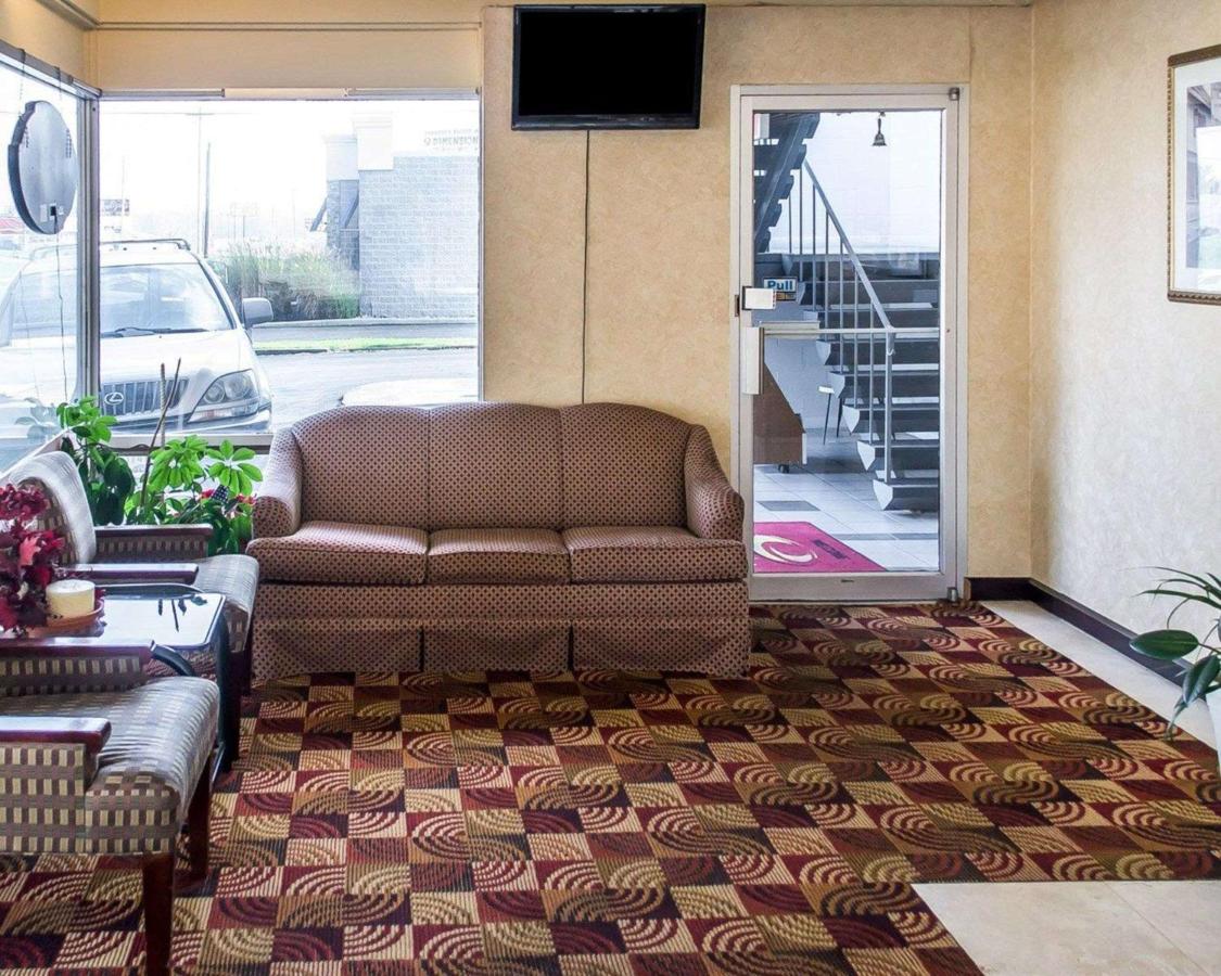 Economy Inn & Suites — photo 3