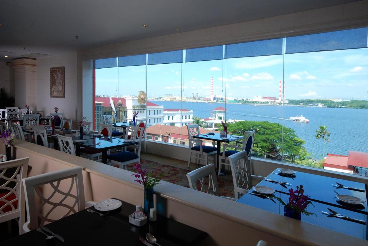 Berjaya Waterfront Hotel, Johor Bahru - 5