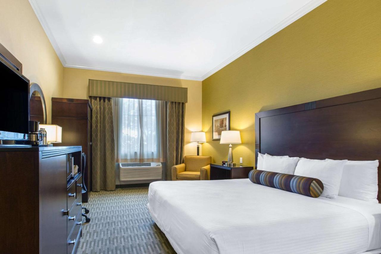 The Oaks Hotel & Suites — photo 17