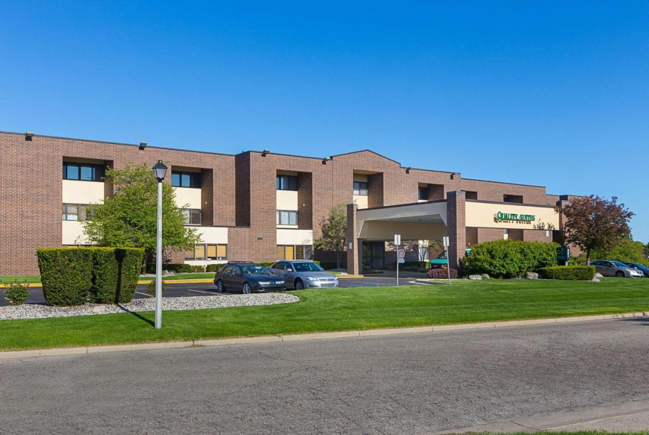 Quality Suites Lansing West — photo 11