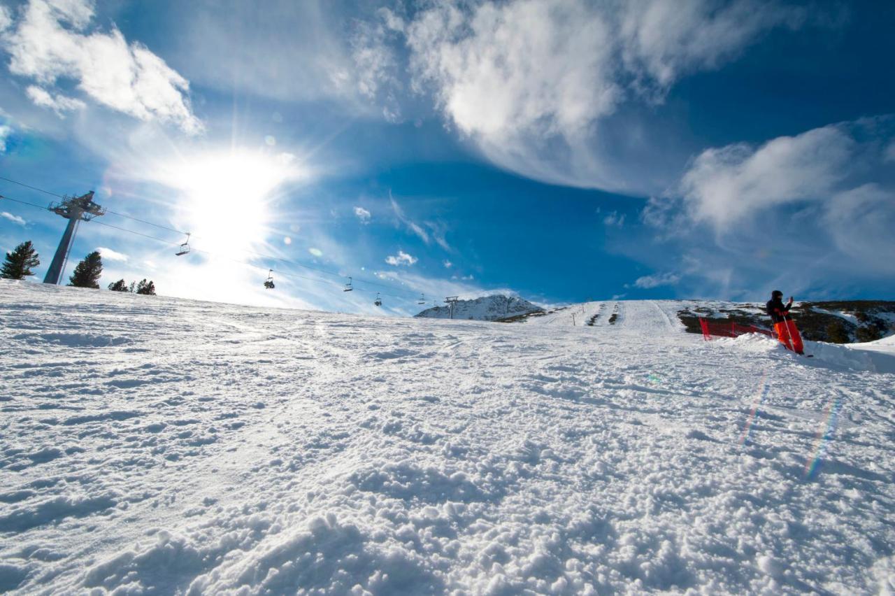 Kempinski Hotel Grand Arena Bansko photo