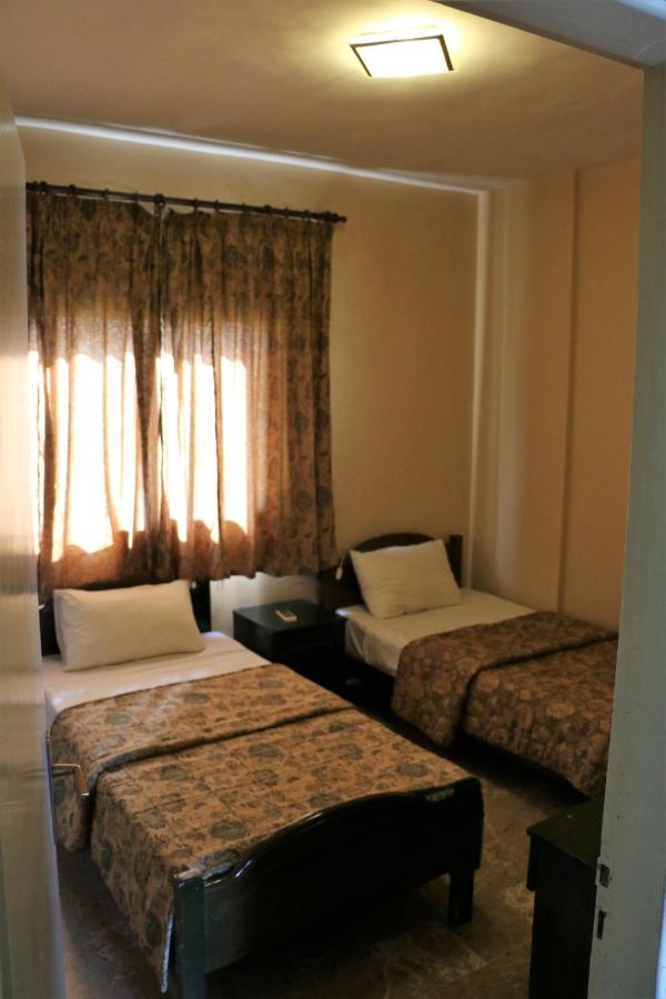 منتجع شاطئ وفندق هوليدي سويتس جونية أحدث أسعار 2021