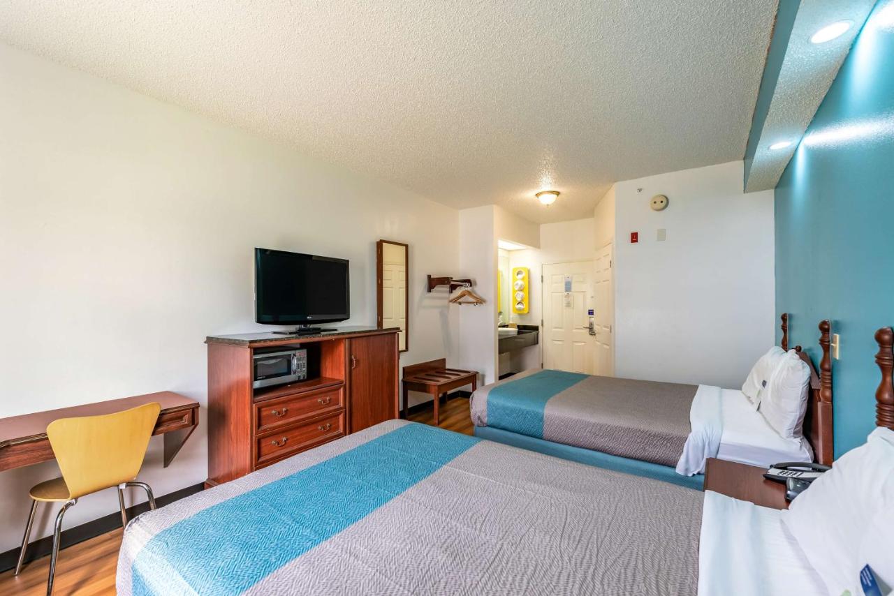 Motor Hotel — photo 16