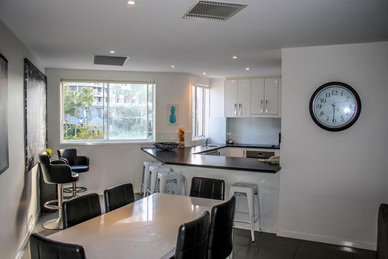 Surfers Beach Holiday Apartments photo