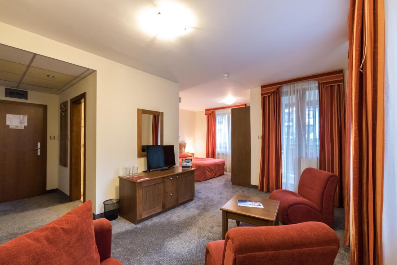 Evelina Palace Hotel photo