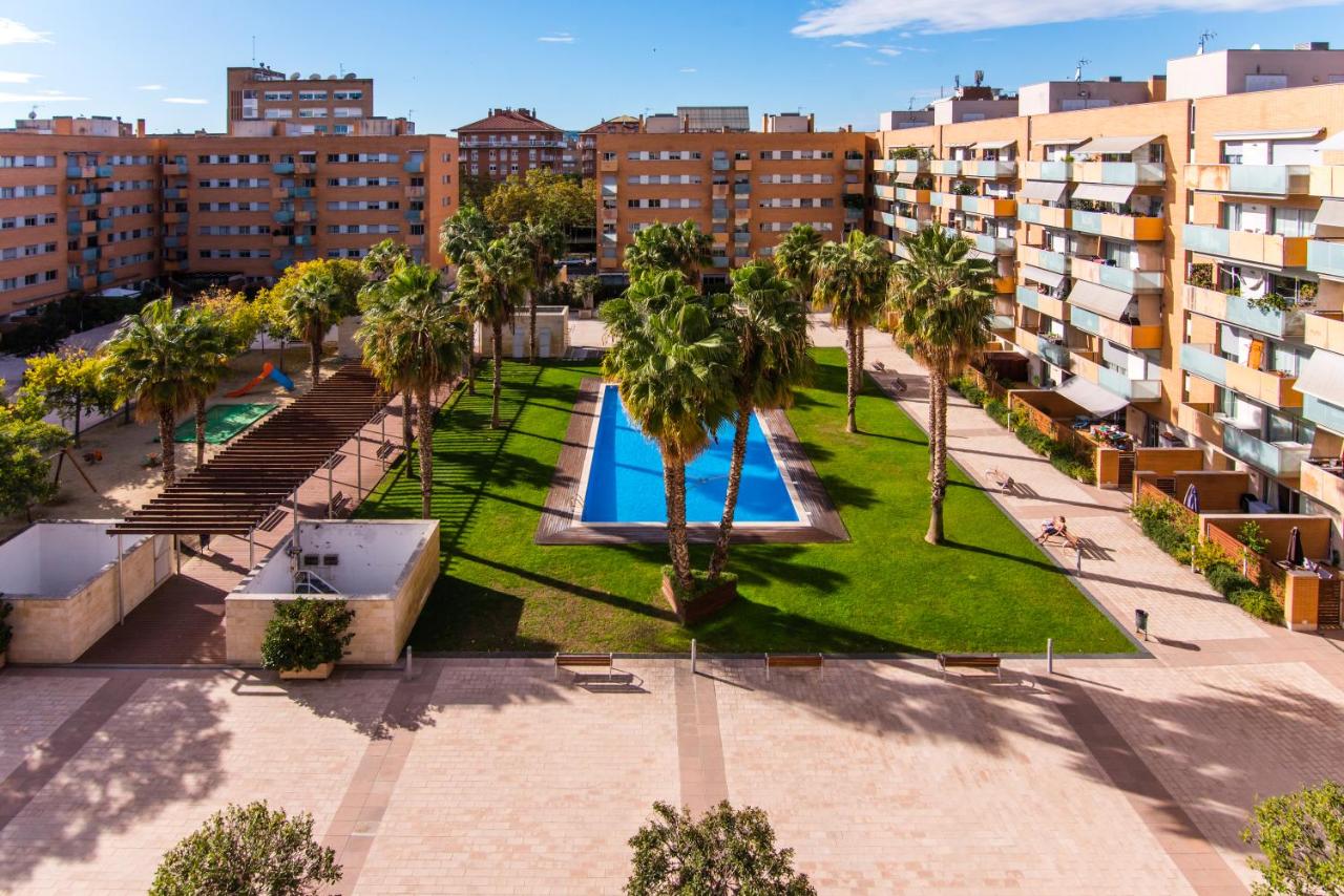 Glorious sunny penthouse with pool near the beach, Barcelona ...