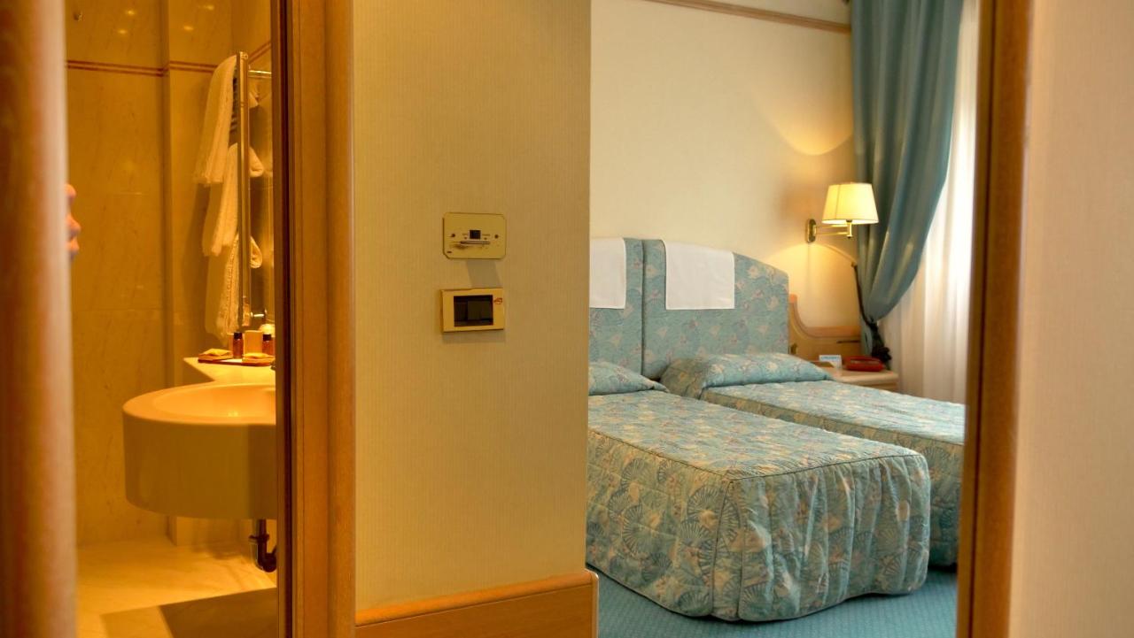 501 Hotel photo