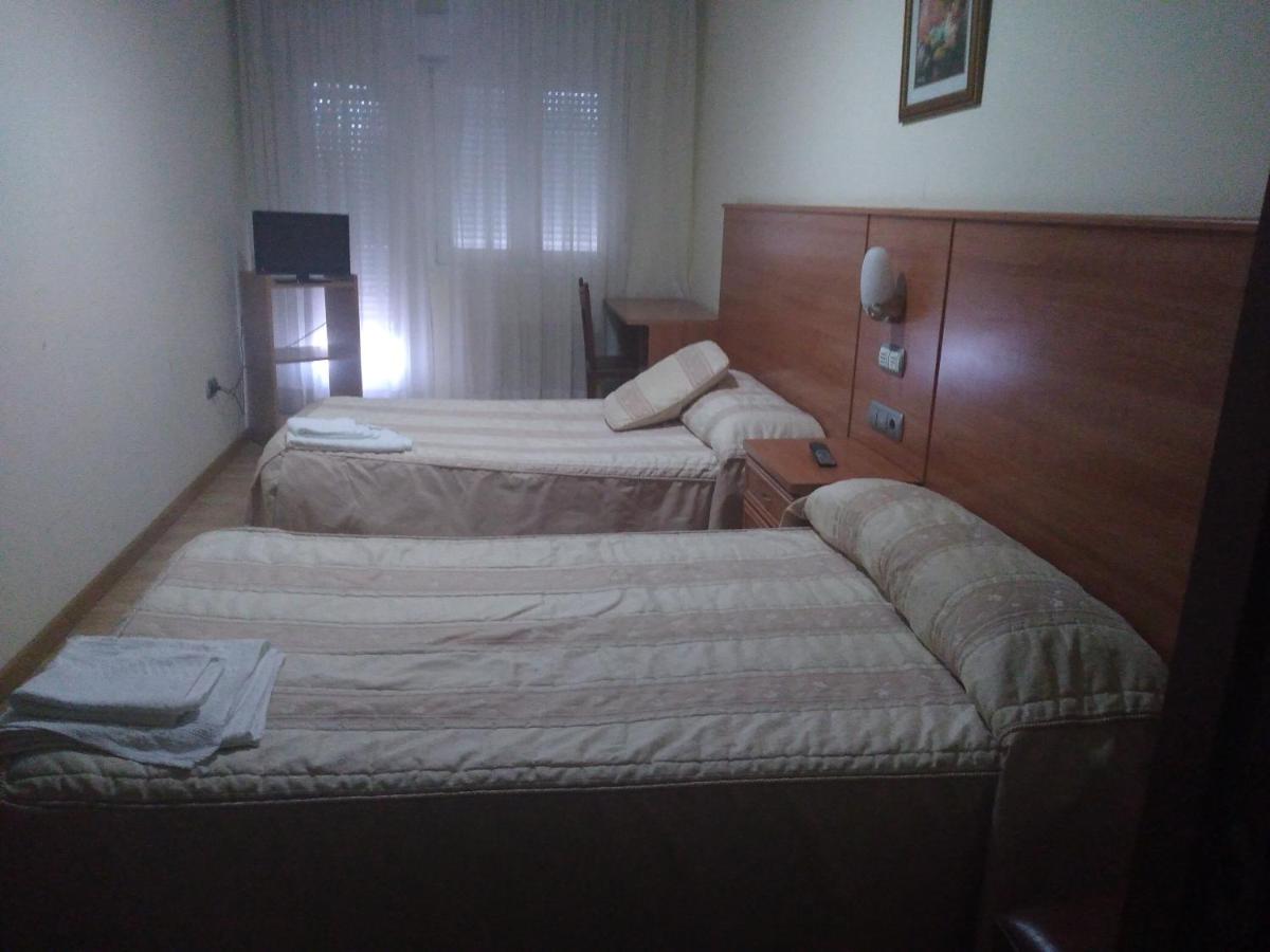 Hotel 2 de mayo 2, Xinzo de Limia – Updated 2022 Prices