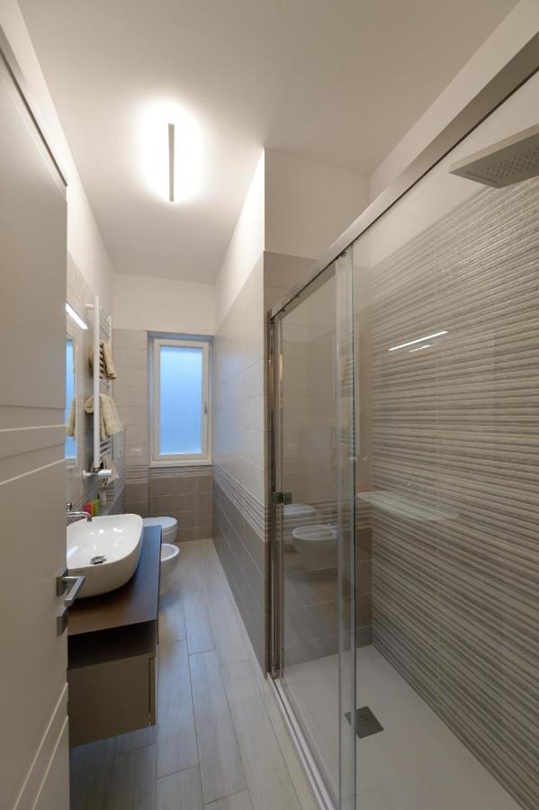 San Pietro Moonlight Luxury Apartment, How To Calculate Shower Tile Square Footage In Revit