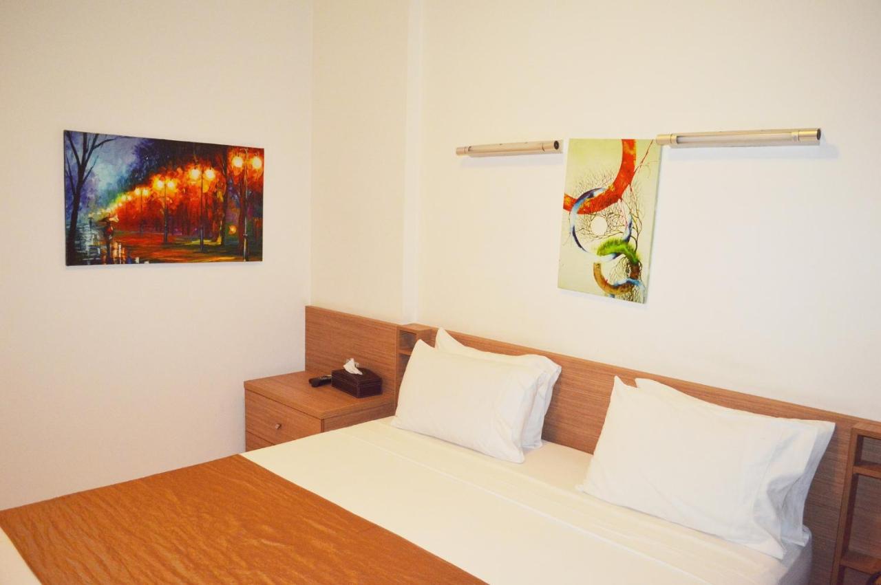 Hayali Suites photo