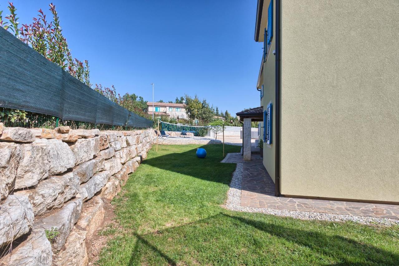 Villa 1519 photo